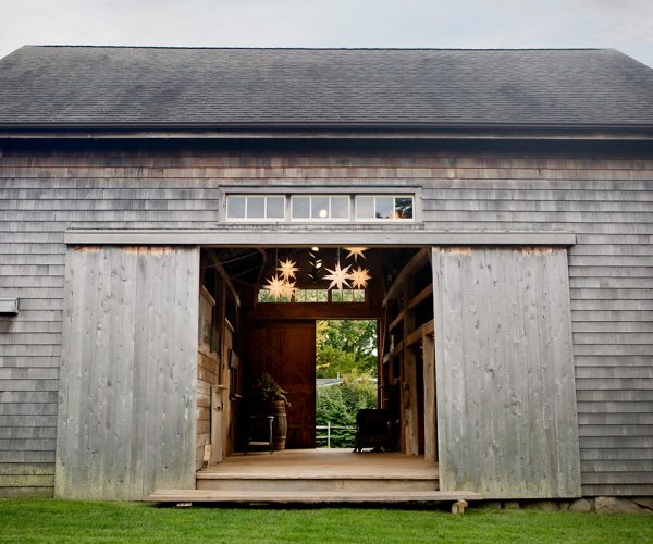 barn venue wedding
